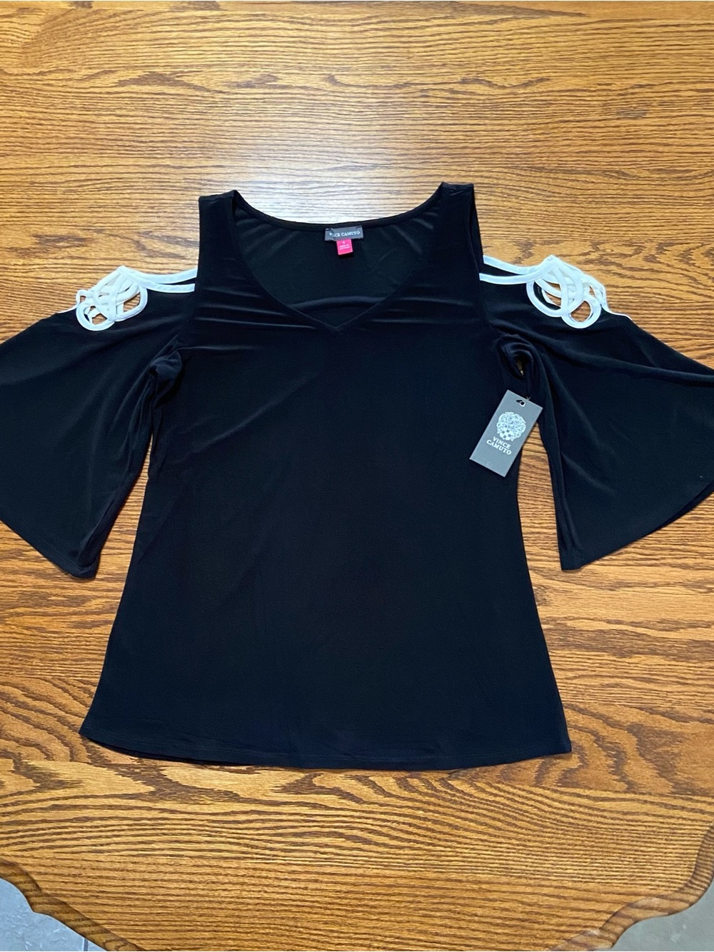 NWT Vince Camuto Top Sz S Garden Romance Cold Shoulder Rich Black Flared Sleeves
